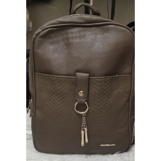 tas ransel brand GilesNBrooks preloved