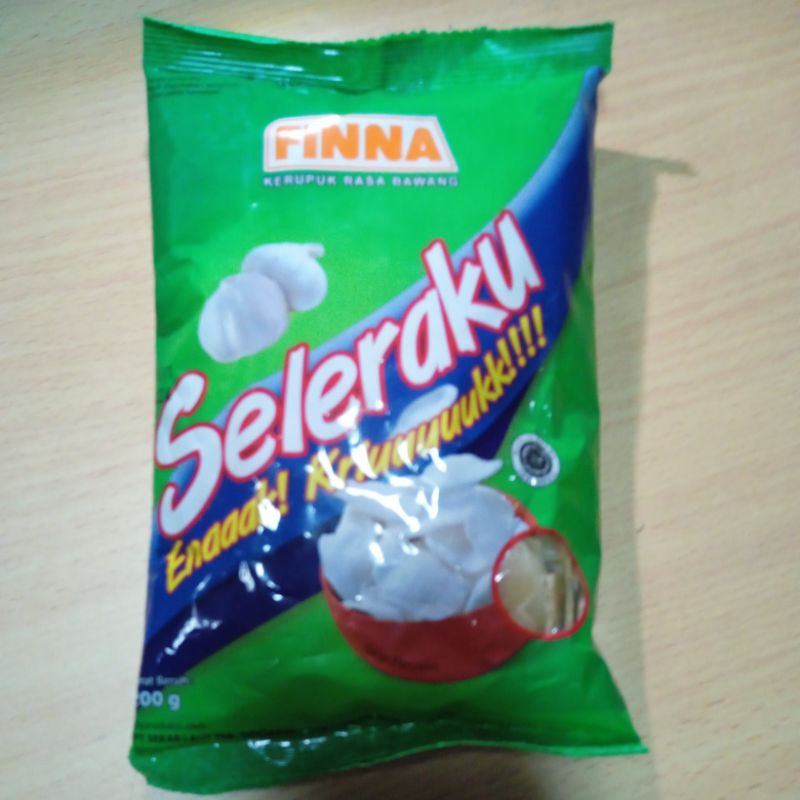 

FINNA KERUPUK BAWANG SELERAKU 200 GR
