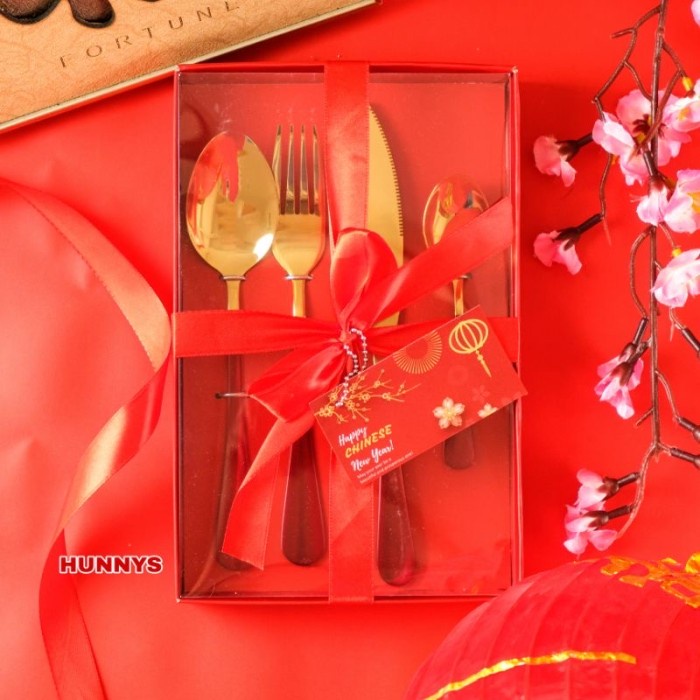 

[COD] Souvenir Kado Natal Tahun Baru Paket Set Alat Makan | Hampers Cutlery - RED GOLD