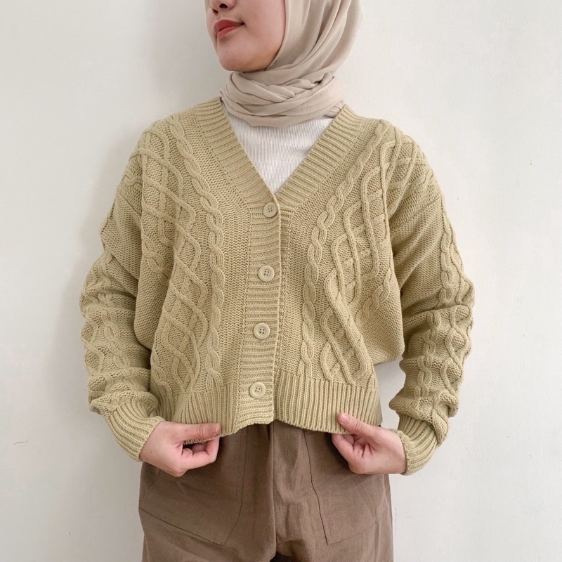 Tamara Vintage Crop Cardi Tebal (Cardigan Rajut Cable Wanita Korea / Korean Cardigan)