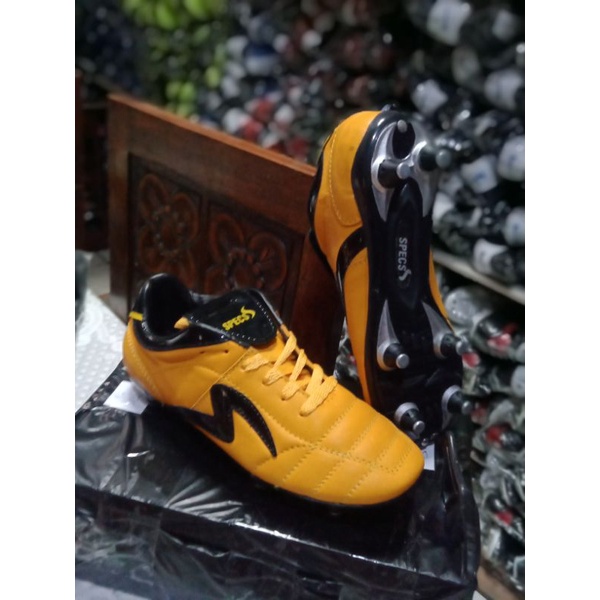 Sepatu  Bola Full 6 Besi Orijianal Kulit Sapi Asli