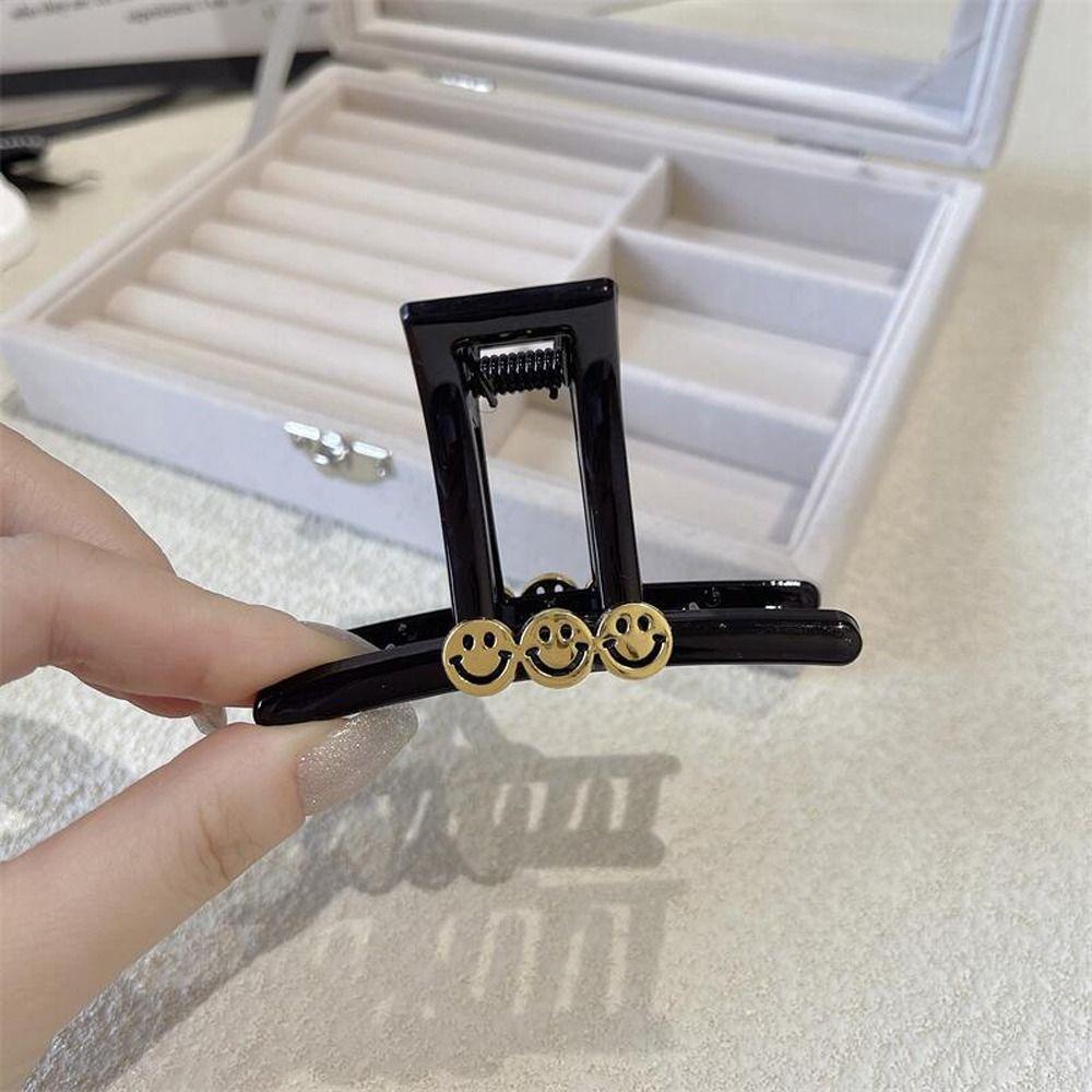 Augustina Gadis Hair Claw Jepit Lucu Warna Solid Senyum Aksesori Rambut Klip Hiu Akrilik