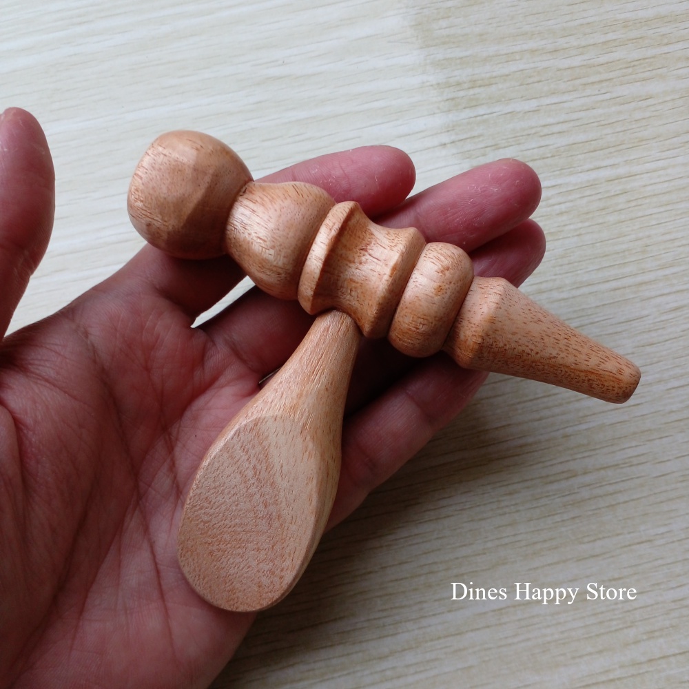 Alat Pijat Refleksi Totok Urut Telapak Kaki Tangan Kerokan Badan Segitiga Kayu Jati