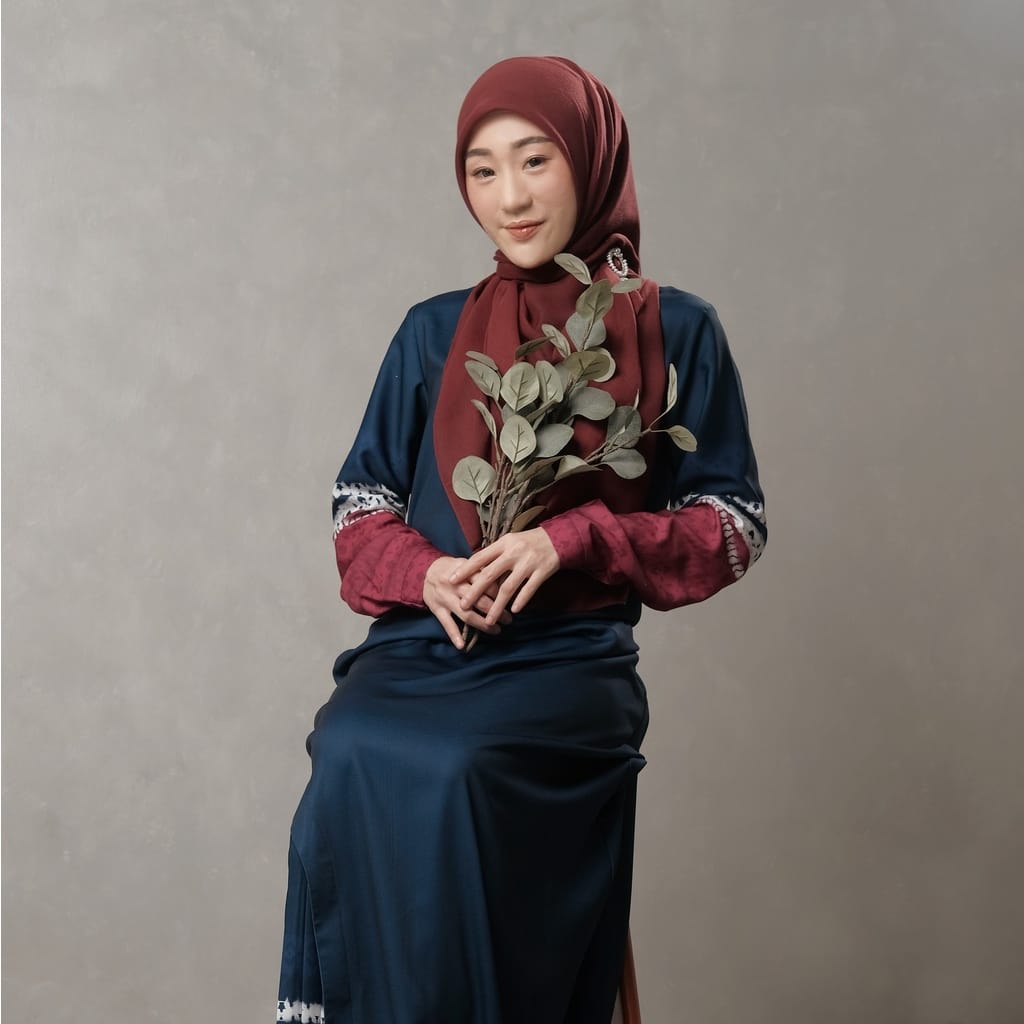 Zoya x Larissa Chou Gamis Muslim Polos Yeisa Shibori Dress Navy