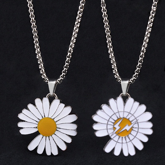 Kalung Liontin daisy Bahan titanium steel Gaya hip hop Korea Untuk Pria