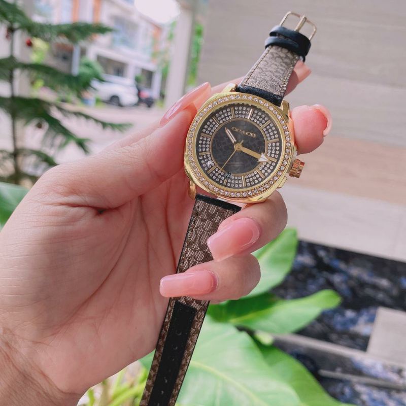 Jam Tangan Wanita Coach Jam Tangan Kulit Terlaris Jam Tangan Outdoor Pria Wanita Bisa COD