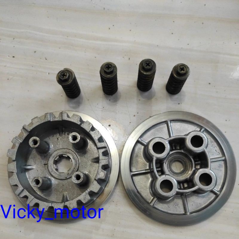 RUMAH KAMPAS KOPLING DUDUKAN KAKI 4 KAMPAS KOPLING FIZ R ALFA  SIGMA FORRCE ONE FOSWAN