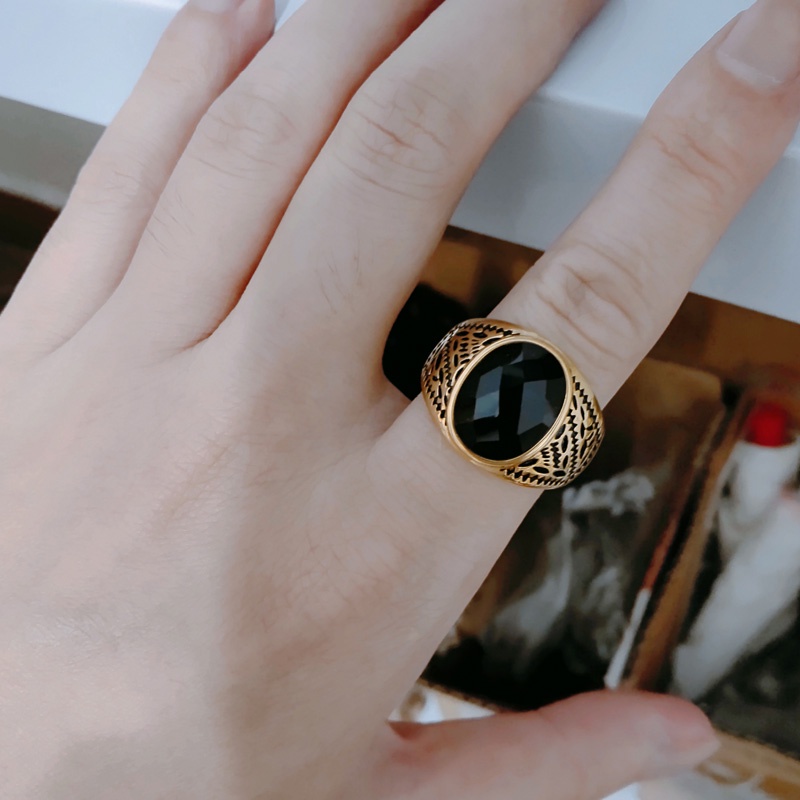 Cincin Pria Lapis Emas Hias Batu Permata Hitam Bentuk Oval Gaya Klasik Eropa Amerika Vintage Untuk Hadiah