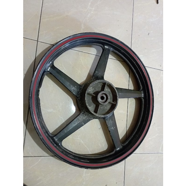 VELG RACING RACING BELAKANG YAMAHA SCORPIO Z 18 215 ORI