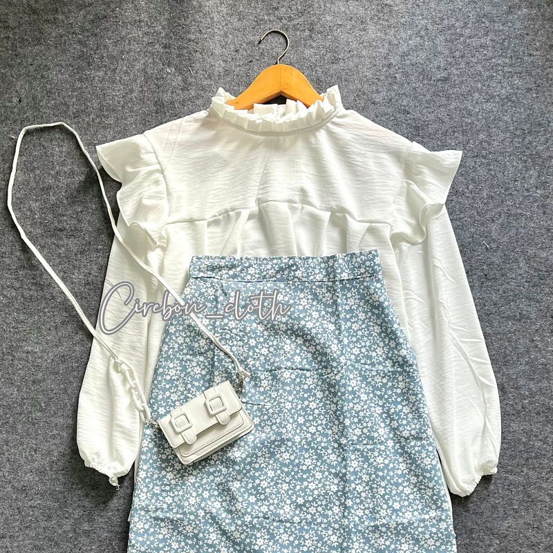 ONE SET PETTERN SKIRT FLORAL SKIRT (Cirebon Cloth)-Rok blue blus putih