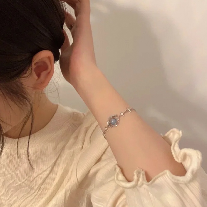 Roselife Korea Moonstone Sparkling Star Blue Planet Bracelet Untuk Wanita Gadis Bersinar Langit Berbintang Semesta Gelang Perhiasan Hadiah Untuk Pacar Teman