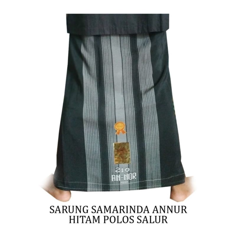 Aulia - Sarung Anuur Hitam Polos Motif Tumpal Salur//Sarung Samarinda Annur Motif Tumpal Salur