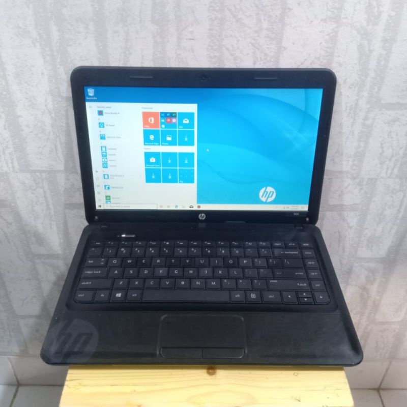 Laptop Hp 1000, Celeron, Ram 4 Hdd 320gb Black