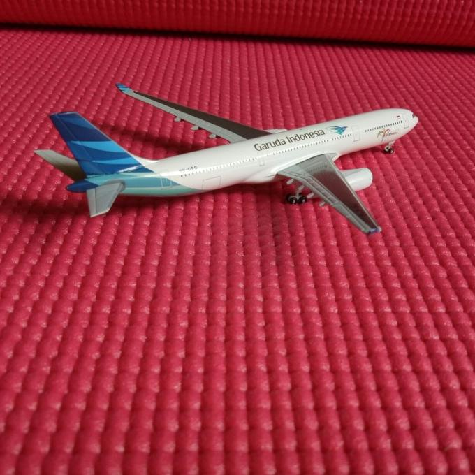 Diecast Pesawat Herpa Garuda 330-300 Pk Gpg
