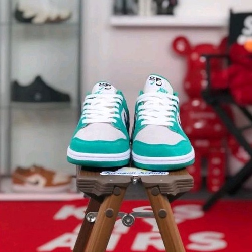 Nike Dunk Low SE &quot;85&quot; Neptune Green