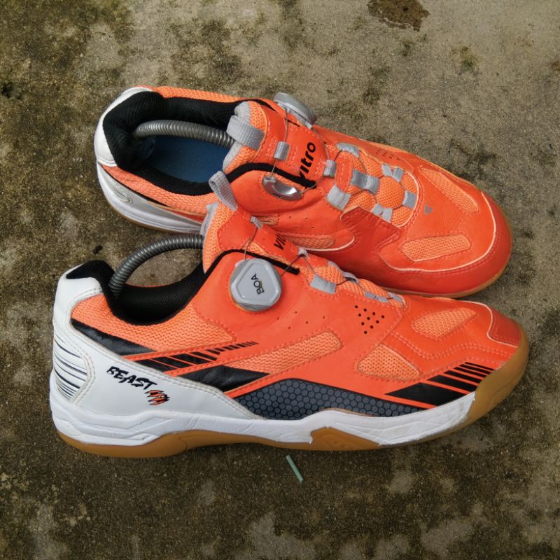 sepatu badminton vitro second bekas thrifting