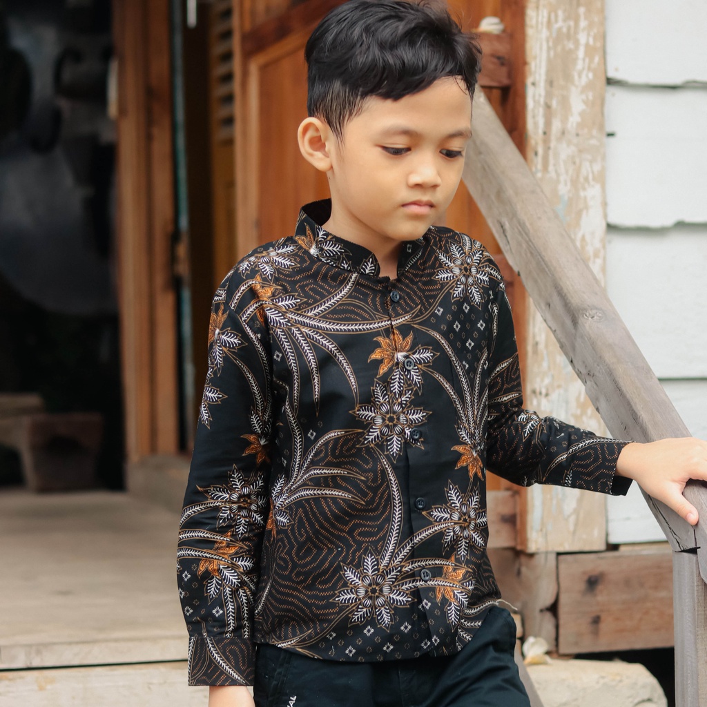 Batik Couple Ayah &amp; Anak Slimfit Motif Casual Warna Navy &amp; Hitam LBL 1897 &amp; LBL 1898