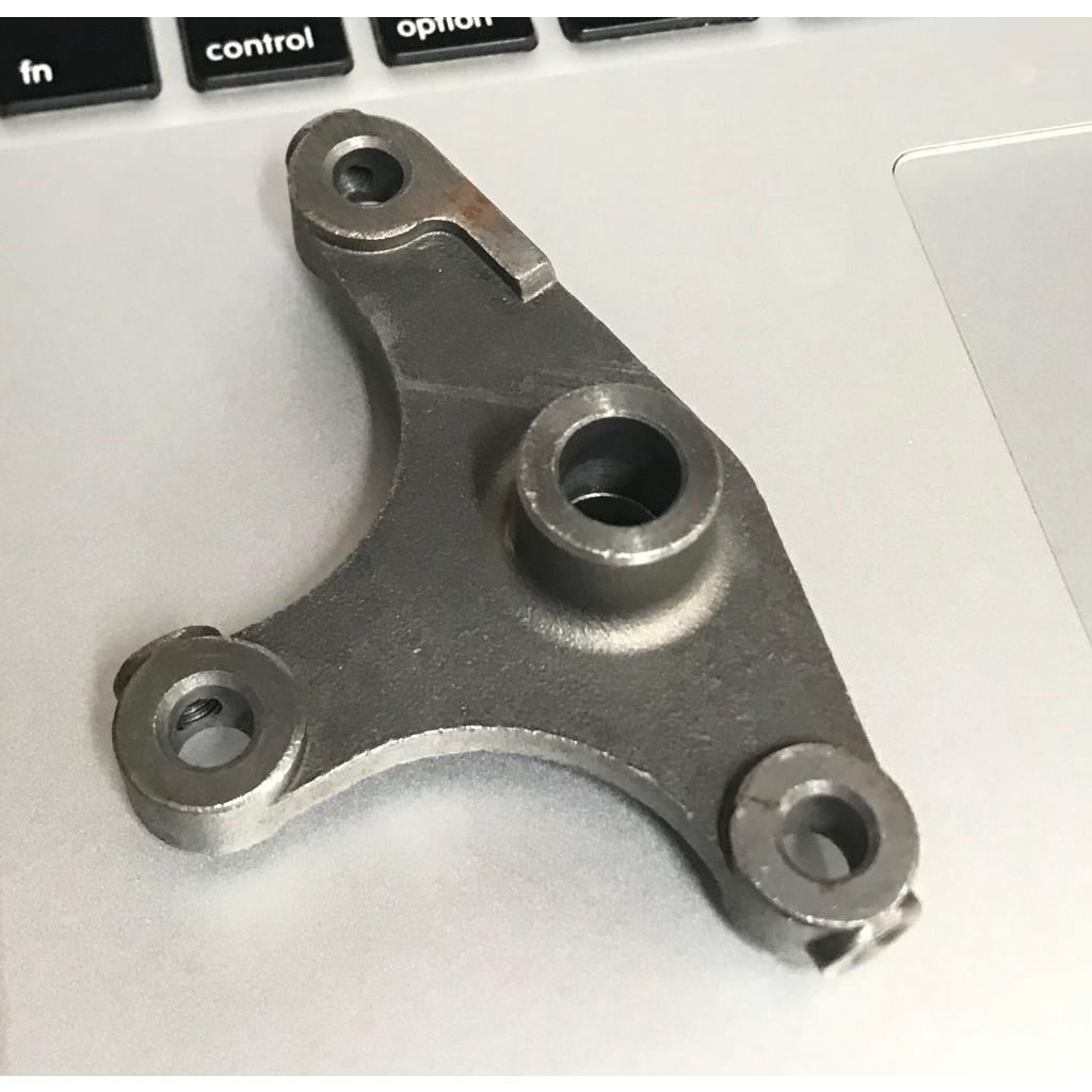 Presser Driving Lever S03501-001 Mesin Jahit Pasang Kancing Brother B917