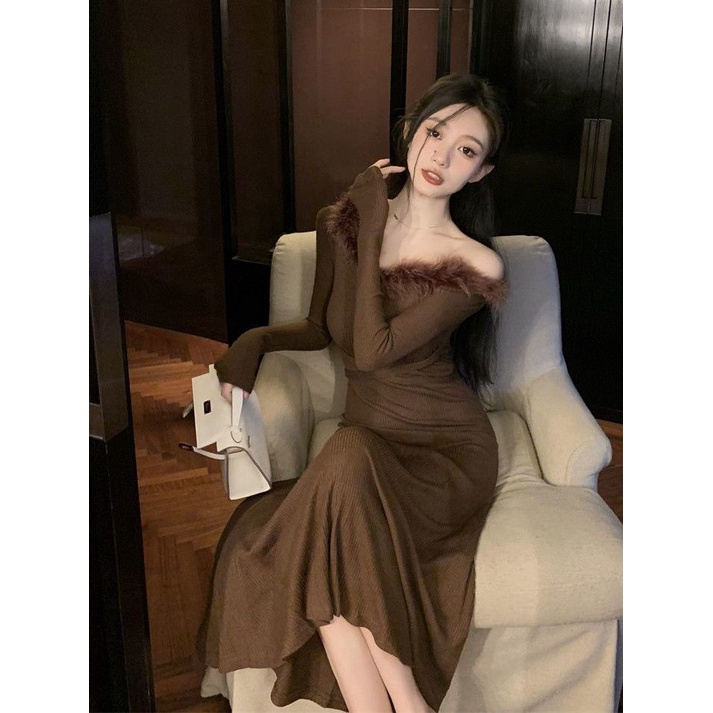 Suhao Pure Desire Style Slim One-Shoulder Dress 2022 Musim Gugur dan Musim Dingin Temperamen Tanpa Tali Lengan Panjang Panjang Celah Bulu Rok Panjang