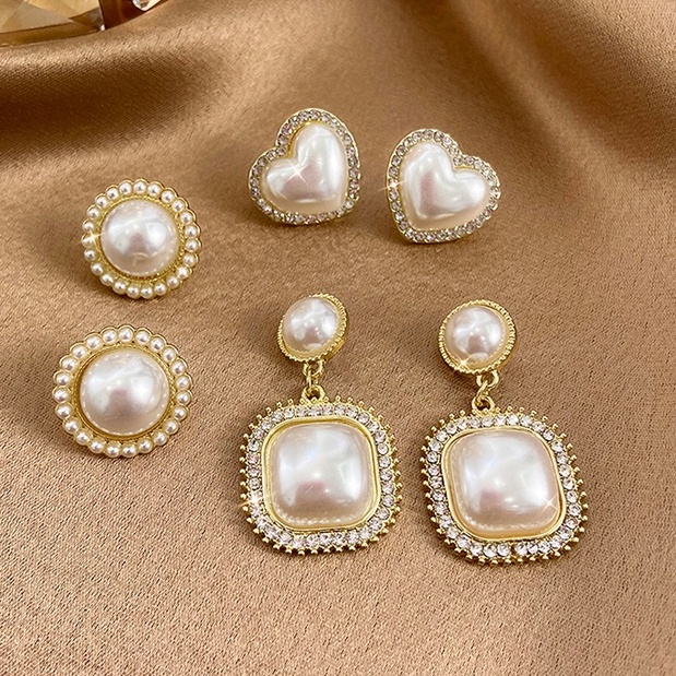 Anting Stud 925 Silver Aksen Mutiara Gaya Korea Retro Untuk Wanita