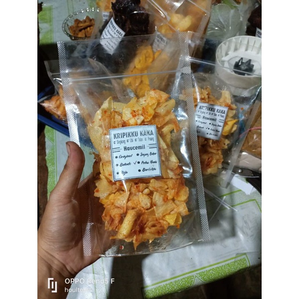 

KRIPIK SINGKONG PEDAS MANIS ISI 100gr