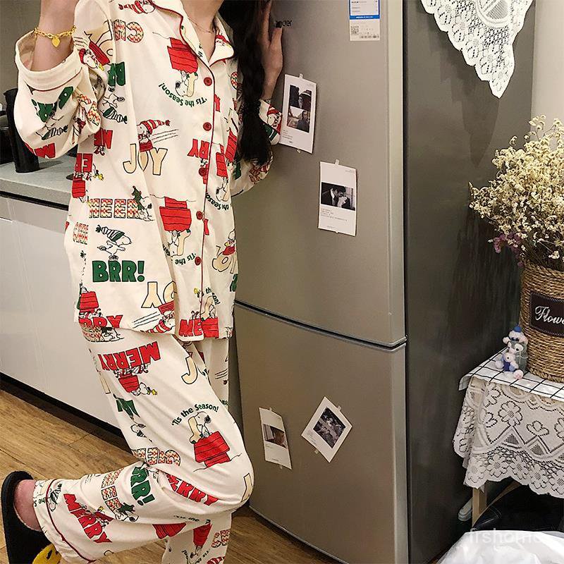 Pohon Natal Snoopy piyama wanita musim semi dan musim gugur kartun cardigan pasangan celana panjang