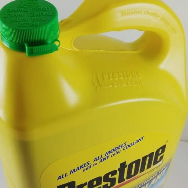 Air Radiator Coolant PRESTONE Hijau Galon
