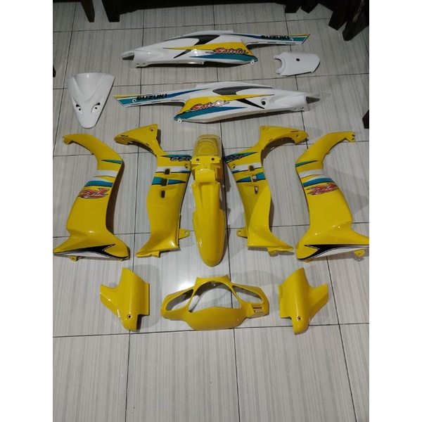 cover body set satria hiu original kuning putih