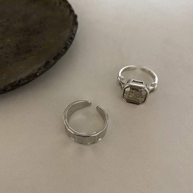 Cincin Zircon Bentuk Kotak Geometris Warna Silver Gaya Retro Untuk Aksesoris