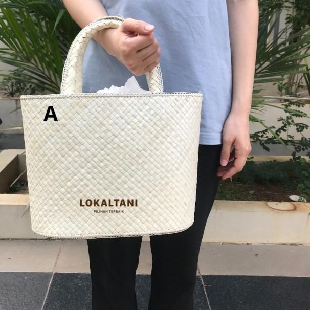

Tas pandan OVAL PIKNIK SERUT / tas anyaman mendong / tas parcel - B