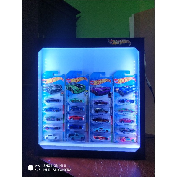 Rak Hotwheels Blister Reguler display Akrilik Lampu LED Dan Remote Wireless