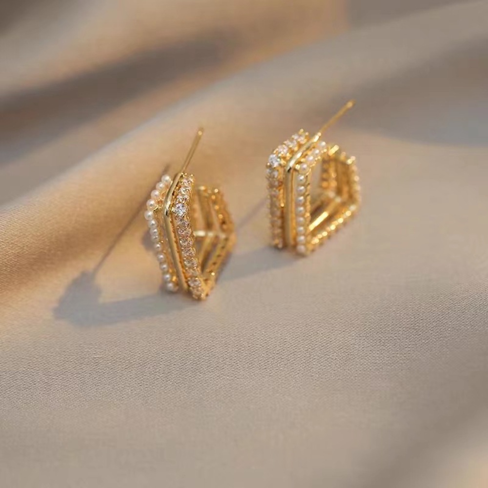 Anting Tusuk Gantung Bentuk Kotak Hollow Aksen Mutiara Imitasi Gaya Korea Untuk Wanita