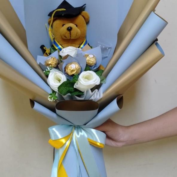 Buket bouquet boneka wisuda coklat ferrero graduation kado wisuda - Tanpa Coklat