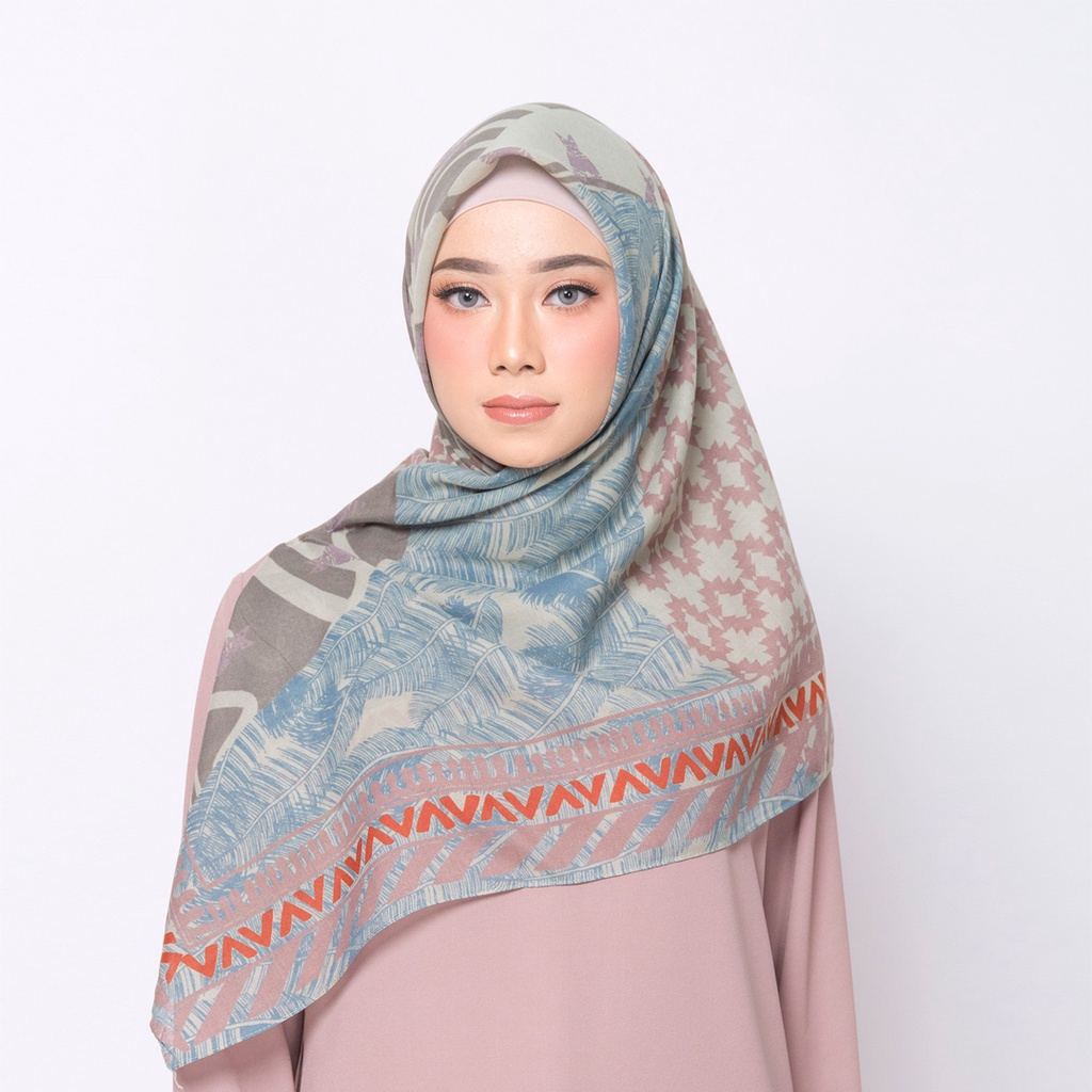 ZM Zaskia Mecca - Asmat Cream Scarf Kerudung Segi Empat