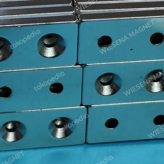 Magnet Neodymium 40x20x5mm (hole 10/5mm) N52