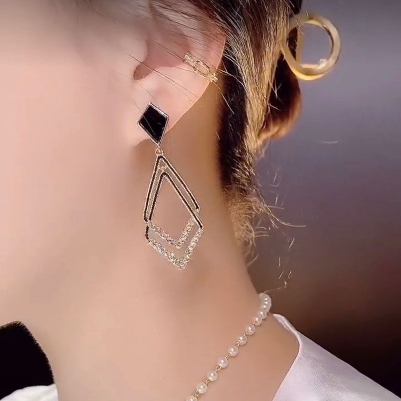 Anting Tusuk Silver Needle 952 Desain Geometri Hias Berlian Hitam Gaya Retro Untuk Wanita