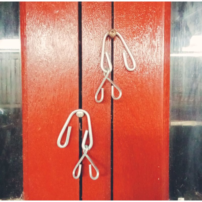 pengait per 2lobang/ gantungan per to lainnya harga 2pcs