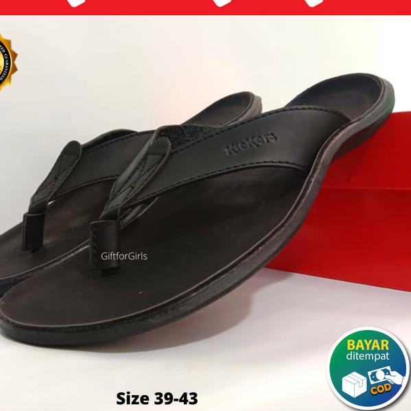 Kickers Original Sendal Jepit Kulit Asli Pria Sandal Cowok Formal - Hitam, 43