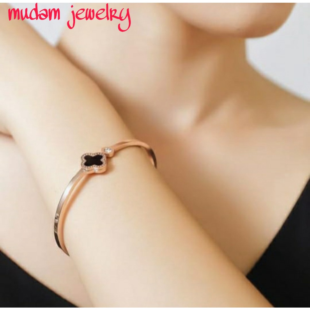 Gelang Bangle Model Bunga Semanggi Dengan Kristal Artifisial
