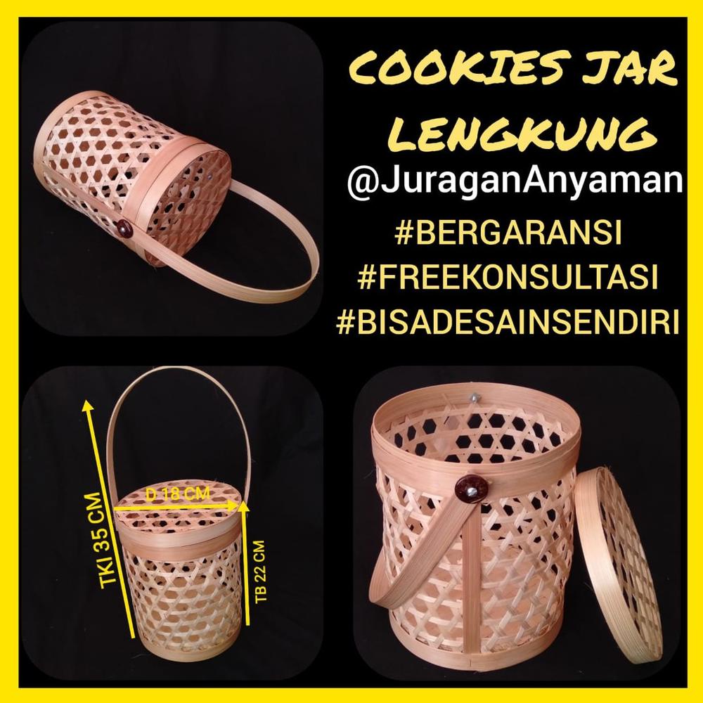 

Cookies Jar Lengkung D 18 CM Anyaman Bambu Cantik - Kemasan Hampers Kue Kering Lebaran Idul Fitri