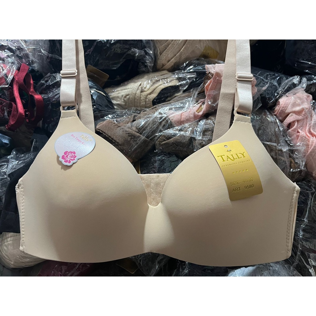 BH BRA TALLY 9580 SEAMLESS CUP C GA JIPLAK DI BAJU BAHAN LICIN LEMBUT -TALLY Bra Tanpa Kawat Bahan Licin Cup C Kait 3 T-Shirt Bra JUMBO BH 9580TALLY BRA BH SEAMLESS 9580 I TANPA KAWAT I BUSA TIPIS I SIZE 36-42 I CUP C