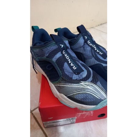 sepatu badminton lining ranger v uk 39