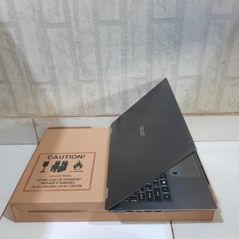 Laptop 2 in 1 ACER SPIN 5 Series SP513-52N COR I7-8500U TABLET TOUCH RAM 8/SSD 512Gb WINDOWS 10