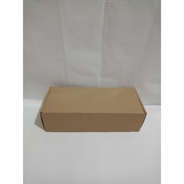 

BOX / KOTAK / KARDUS 25x10x7 cm Polos / Die Cut/ Box Hampers/ Box Gift (10 PCS)