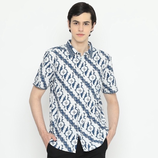 BAJU BATIK PRIA Kemeja Lengan Panjang Slimfit Motif Lereng Putih Biru 721096 Cap 72 - Baju Kemeja Atasan Pakaian Setelan Batik Pria Cowok Laki Laki Remaja Keluarga Kantor Lengan Panjang Modern Slimfit Slim Fit Premium Kekinian