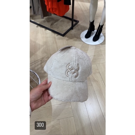 topi HnM bulu original