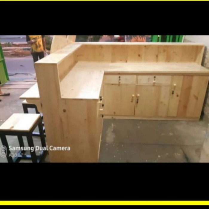 Meja Bar Booth Kayu Jati Belanda / Meja Cafe