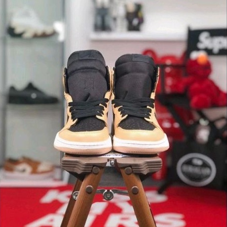 Nike Air Jordan 1 Retro High OG &quot;Heirloom&quot;