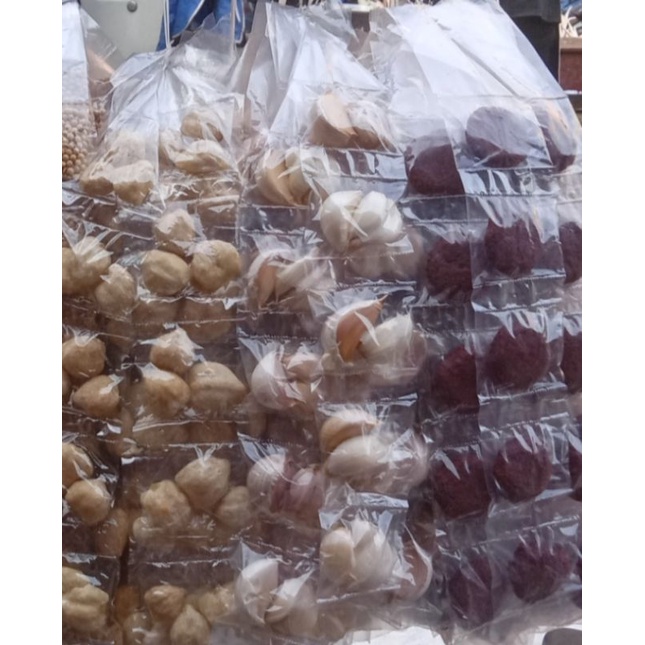 

3 macam.kemiri,bawang putih,terasi merah.isi 30 renceng. masing masing 10 renceng