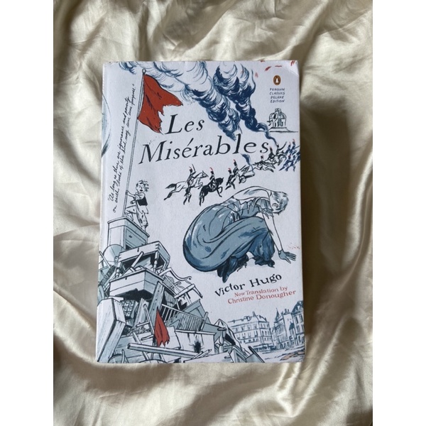 Les Miserables by Victor Hugo (Penguin Deluxe Classics Edition)